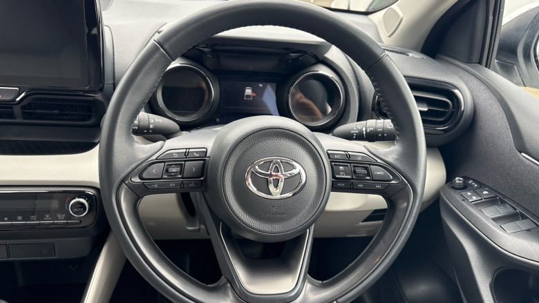 Toyota Yaris 1.5 Hybrid Excel 5dr CVT Hybrid Hatchback
